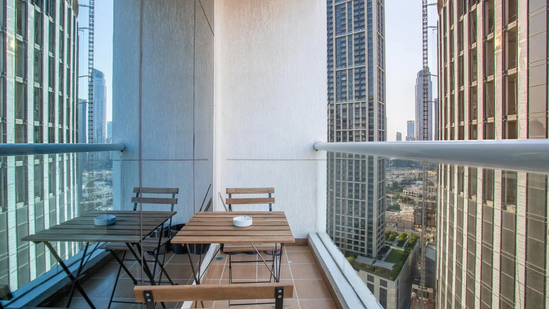 Stylish Studio Steps Frm Dubai Mall & Burj Khalifa 0*,  United Arab Emirates